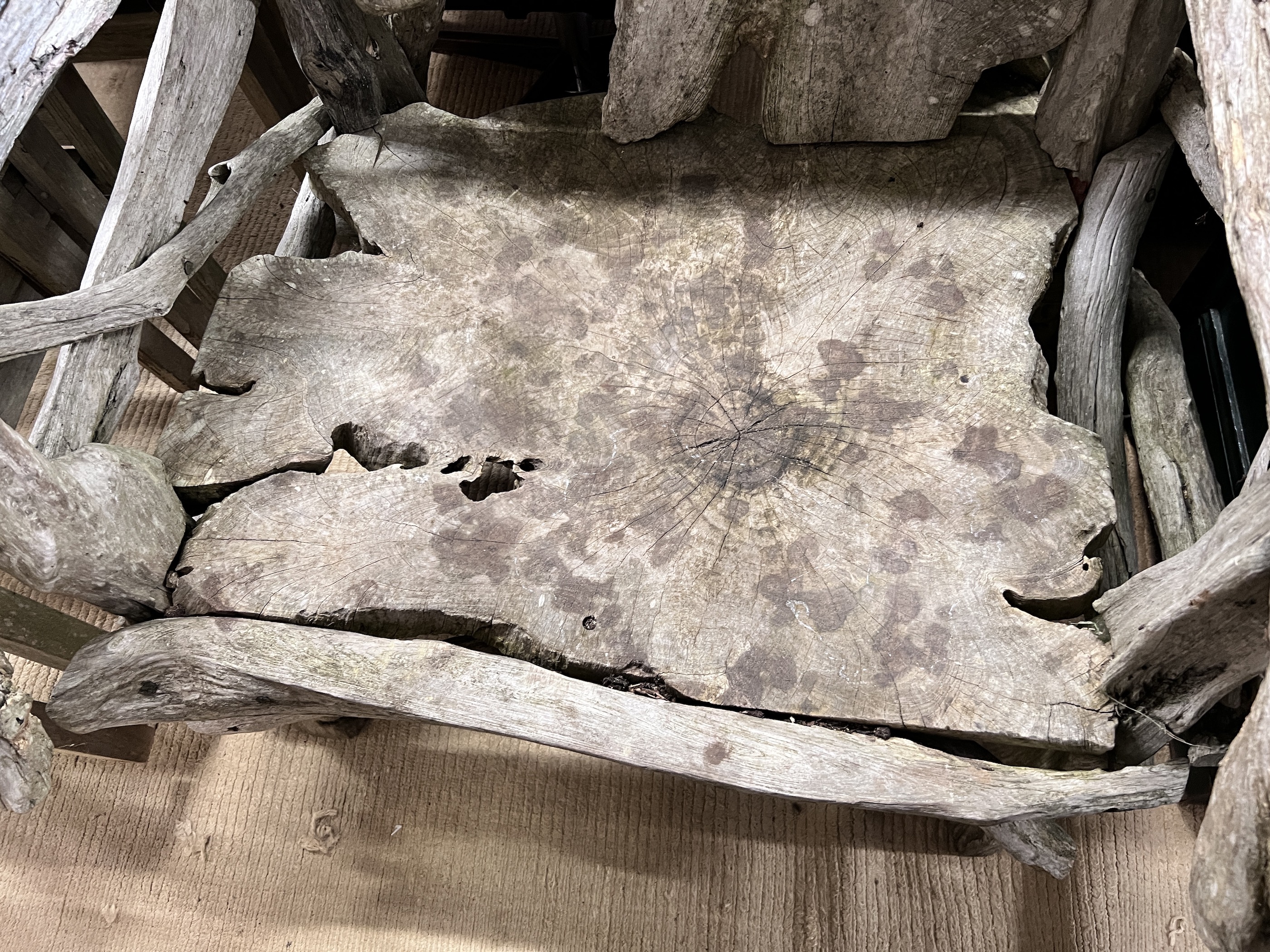 A large driftwood garden throne chair, width 95cm, height 134cm